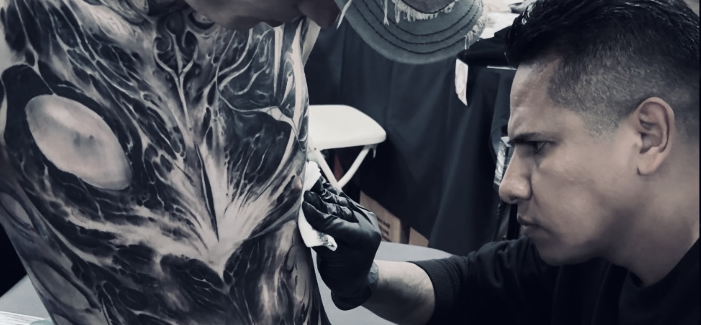 Carlos Serrano Keir trabajando